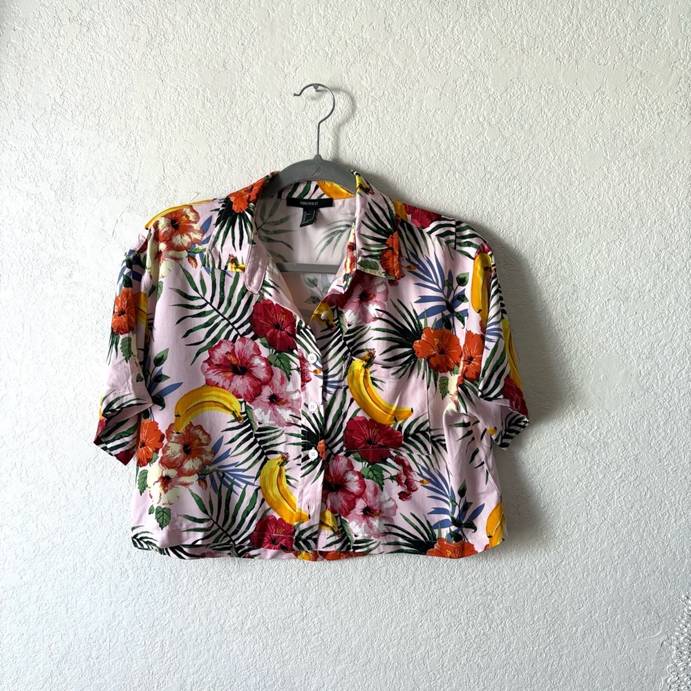 Forever 21 Tropical Print Button Down crop top